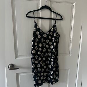 NWOT Cinq à Sept Dress Lining Size 2